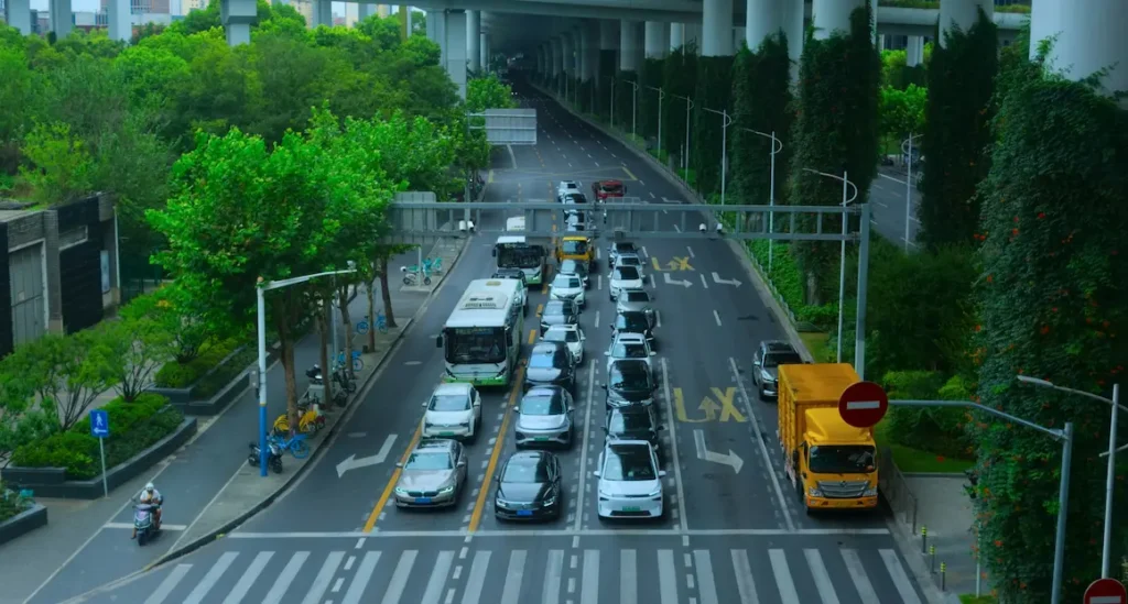 The Shanghai travel guide for the best option for getting around in the city is with a DiDi taxi or a cycle.
