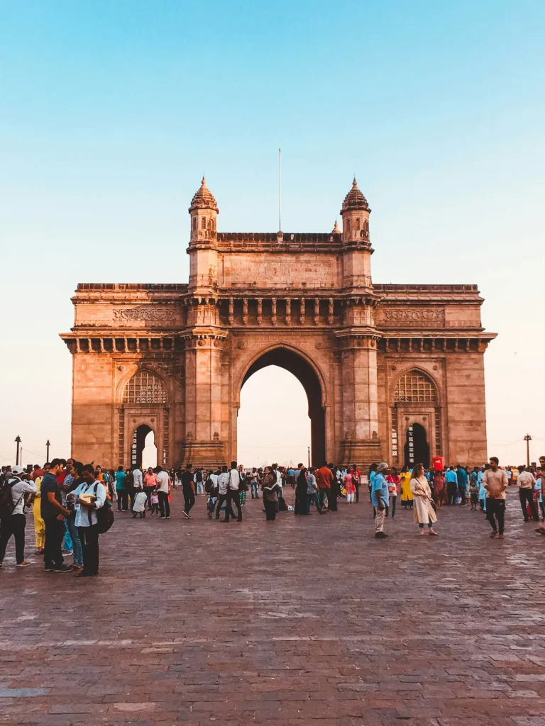 The Gateway of India is the best place to spend evenings in Mumbai with kids 