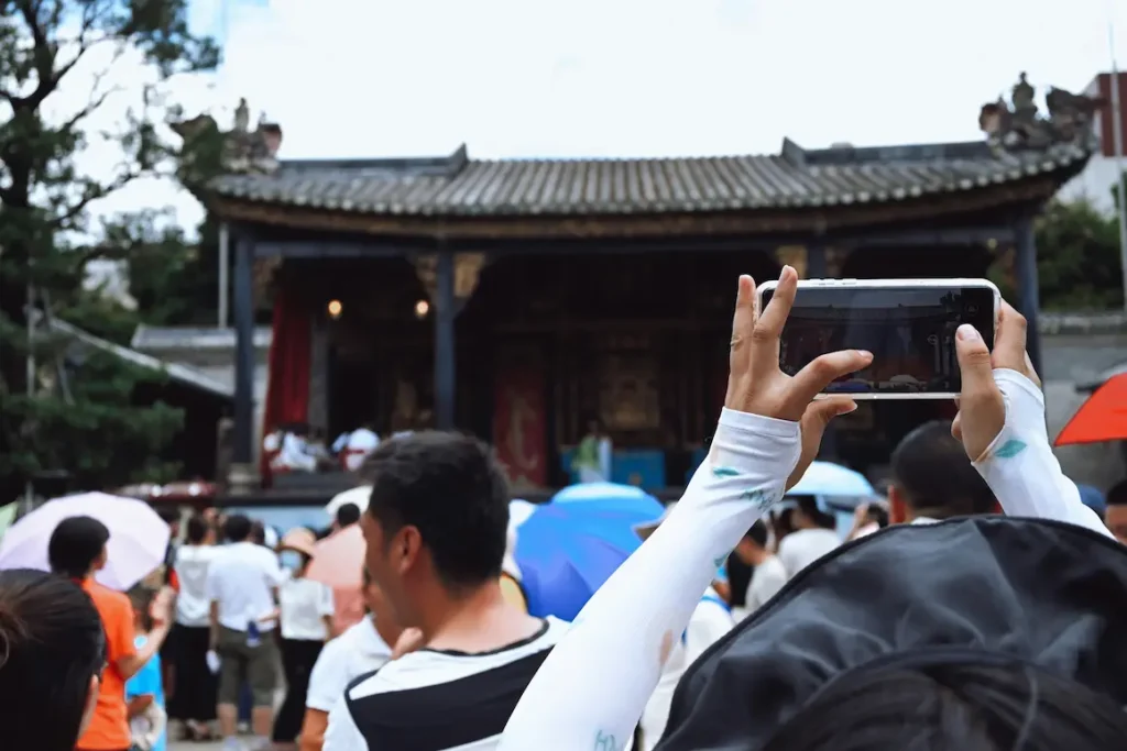 A good translation app is a lifesaverand the best travel tip for China in 2025. 