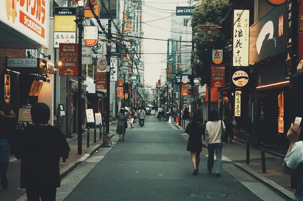 Shinsaibashi is Osaka’s busiest shopping street to explore with kids and taste authentic Japanese cuisine. 