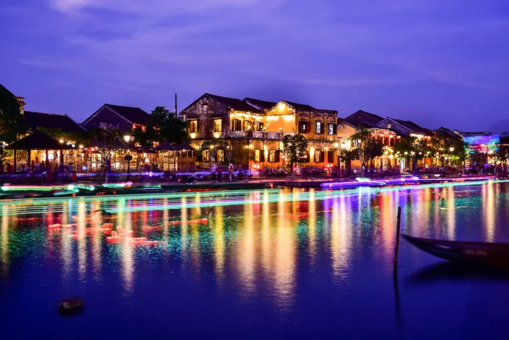 Hoi An has many beachfront villas or resorts in Nam Hai or the old town of Hoi An. 