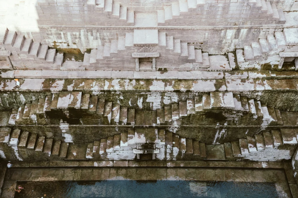 Toorji ka Jhalra, Jodhpur, is a very well-preserved stepwell.