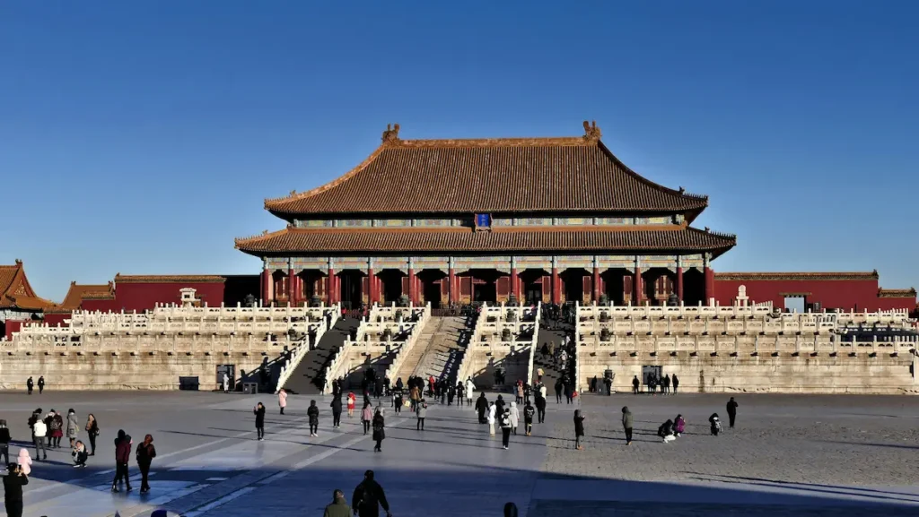Sightseeing with kids in Beijing needs preparation. 
