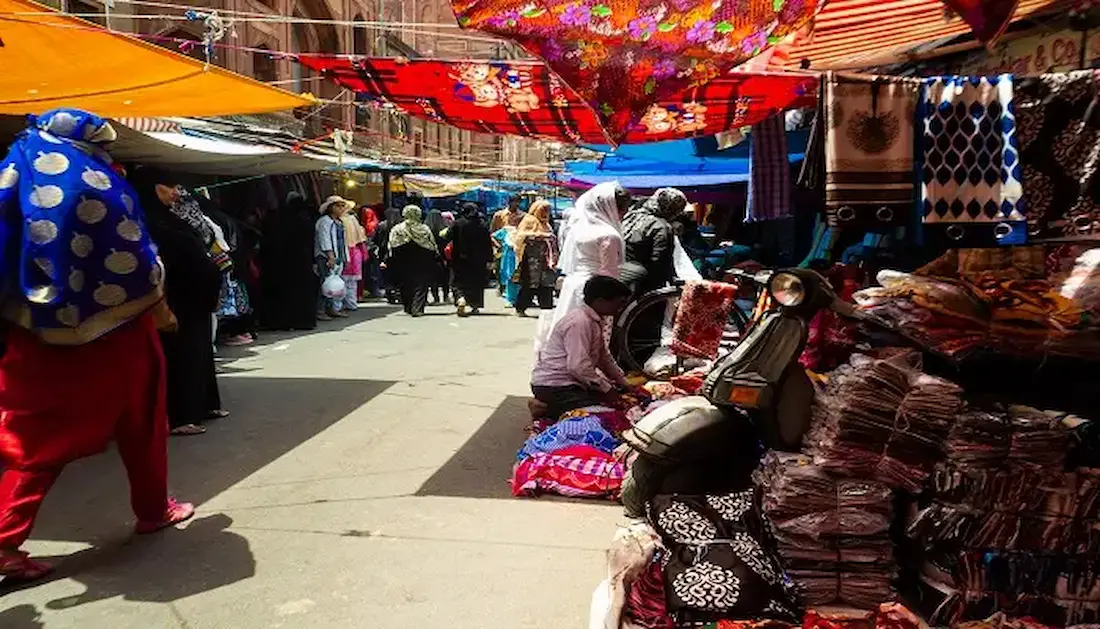 Sadar Bazaar is where Agra’s flavors and colors come alive; it is the best local market to visit with kids