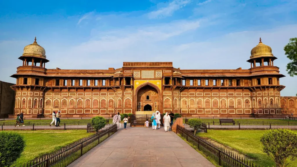 Agra Fort was ruled by four Mughal Generations in Agra.