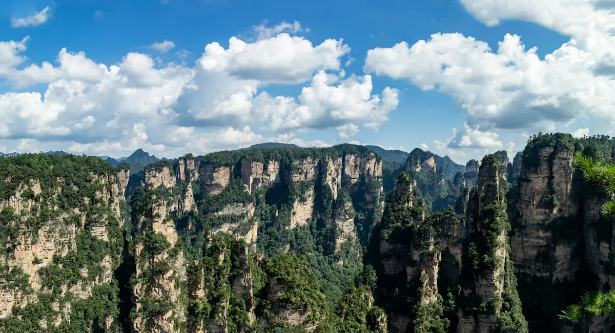 Zhangjiajie National Forest Park with kids – exploring the Avatar mountains in China as a family