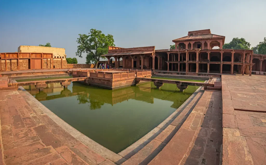 The Fatehpur Sikri fort complex is a unique blend of Mughal and Rajput architectural styles.