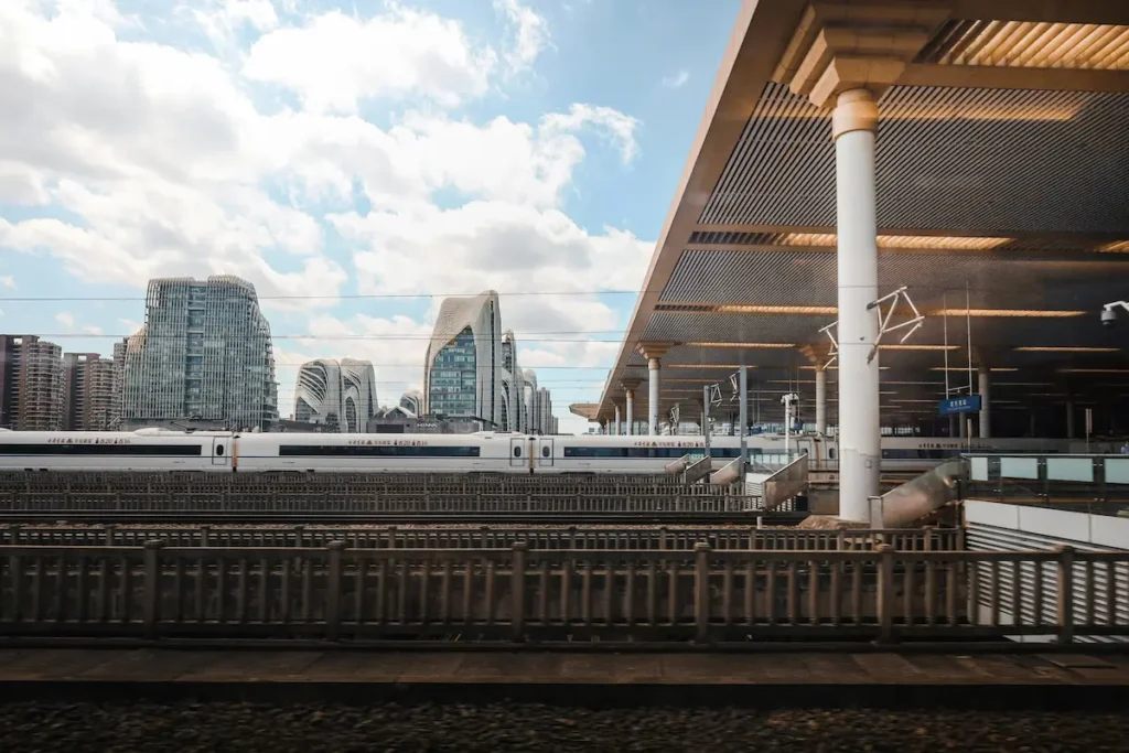 The Hangzhou metro system connects most major attractions, from West Lake and Lingyin Temple.