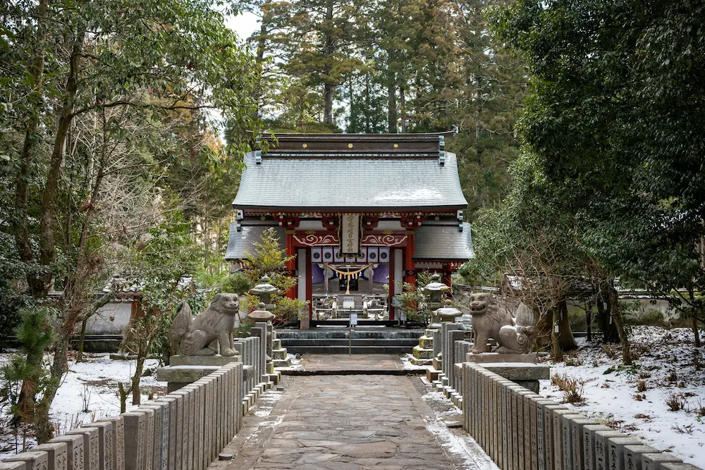 Yamamiya Sengen-jinja Shrine with a view of Mount Fuji—a cultural stop for families in Japan.  