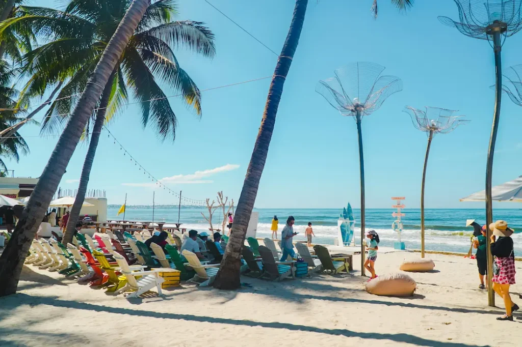 Mui Ne beach resort is perfect for staying with kids.  Mui Ne beach near the family resort. 