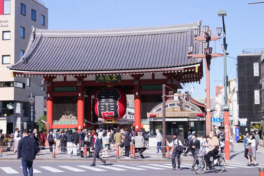 Family traveling in Japan with young kids.